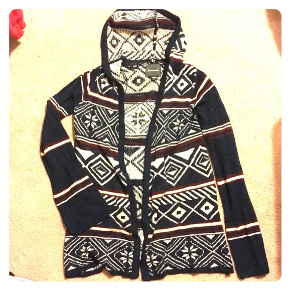 Lovemarks Sweaters - Cardigan w/hood🎁